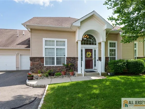 704 Schindler Dr S, Monmouth Junction, NJ 08852