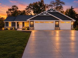 1218 Pecor St, Oconto, WI 54153