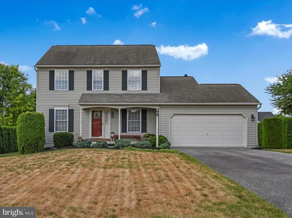 420 Golden Dr, Blandon, PA 19510