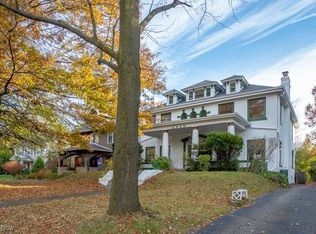 2448 Kenilworth Rd, Cleveland Heights, OH 44106