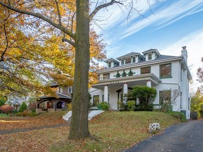 2448 Kenilworth Rd, Cleveland Heights, OH, 44106