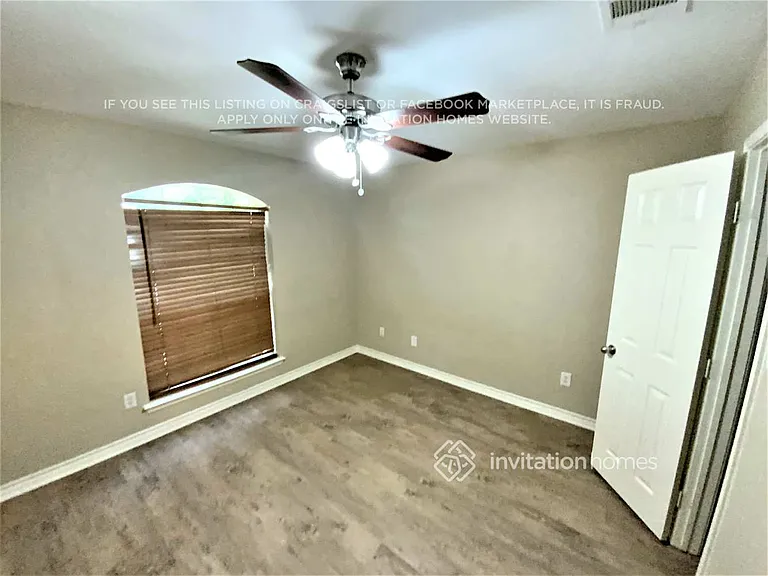 913 Sycamore St — Photo 8