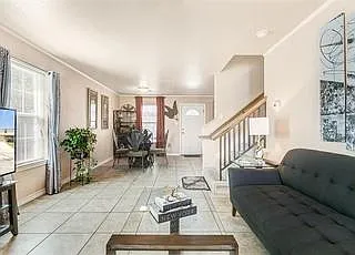 3152 Karen St — Photo 4