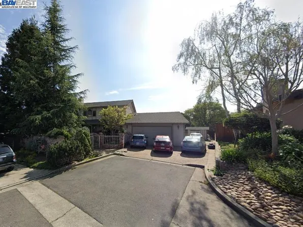 3097 Massachusetts St, Castro Valley, CA 94546