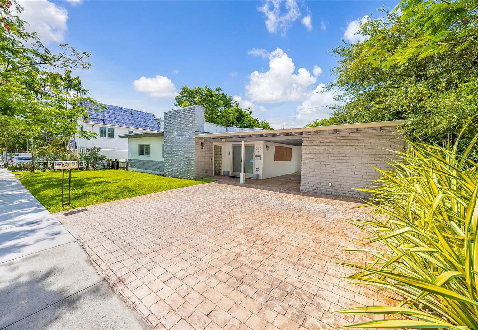Shorecrest — Photo 1