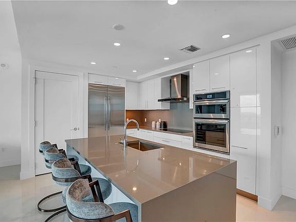 4th image of 100 E Las Olas Blvd Unit 3702