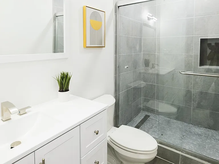 1400 W Wisconsin Rd #2 — Photo 25