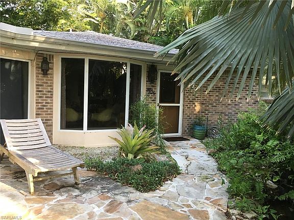 5th image of 9856 Tonya Ct