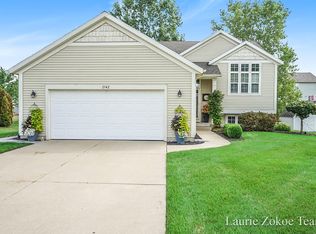 2142 Orchard Ridge Dr NW, Grand Rapids, MI