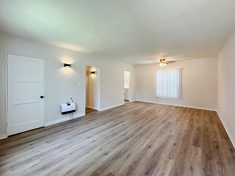 877 S Marengo Ave #899 — Photo 4