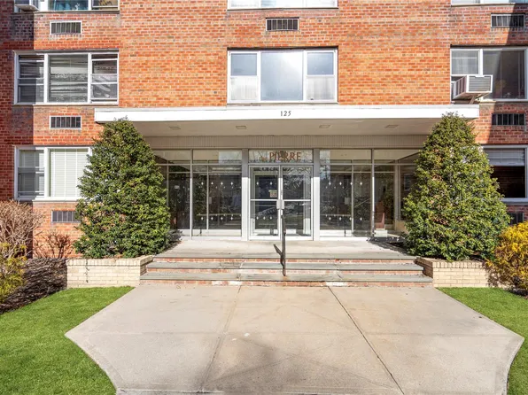 125 Main Street #2N, Port Washington, NY 11050