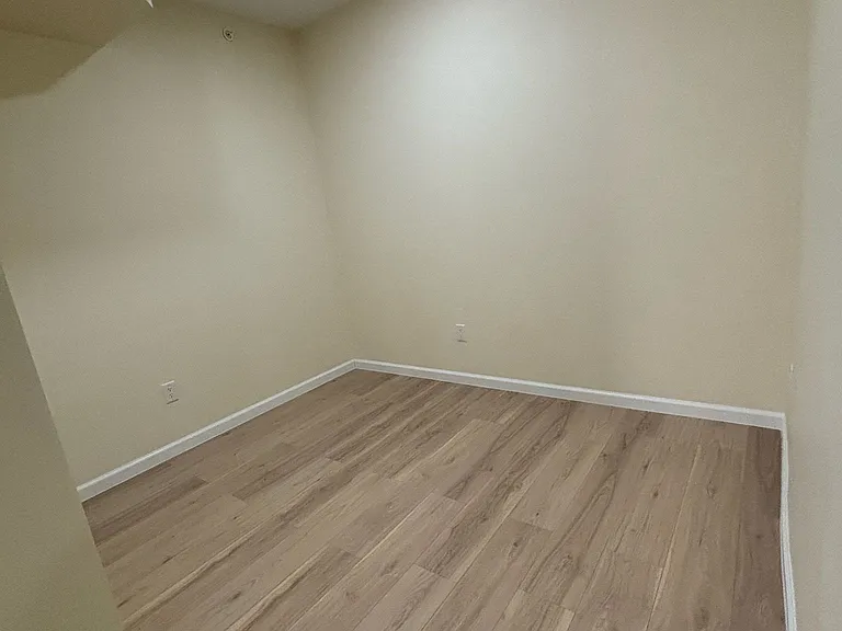 24820 Jericho Tpke #2B — Photo 6