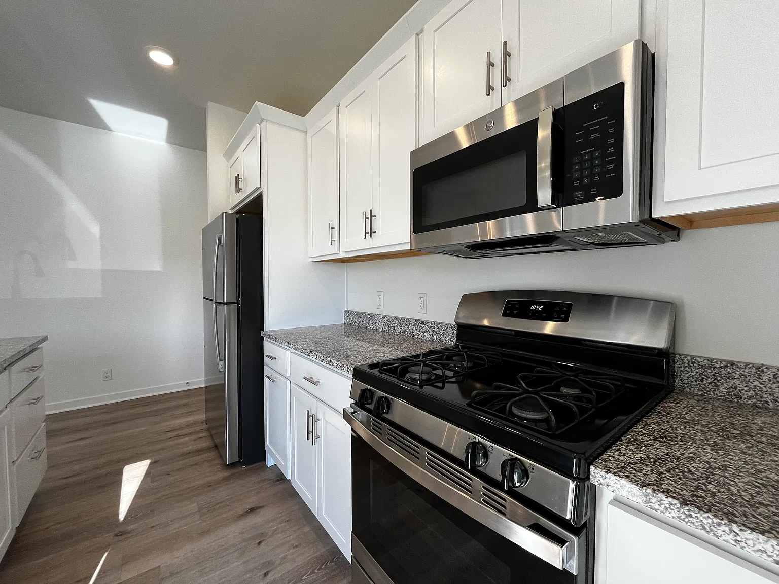 3 bed, 2.5 bath, 1541 sqft, $2,348 — Photo 4