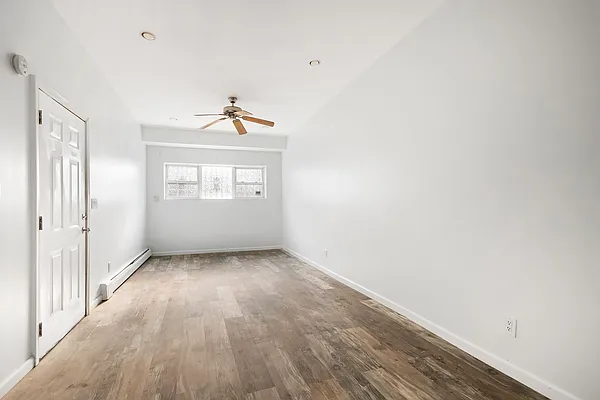 Rented by MNS | media 2