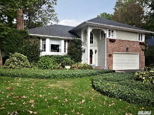 1st image of 328 Hempstead Ave