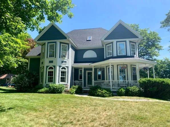 679 Gurnet Rd, Brunswick, ME 04011