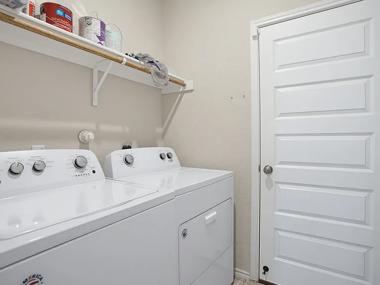 7714 Abbey Pl — Photo 21