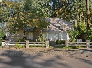 611 Ridgeway Rd, Lake Oswego, OR 97034