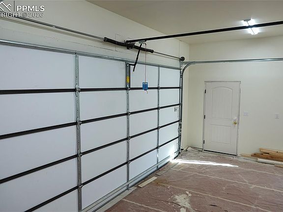 3rd image of 748 Pinewood Rd