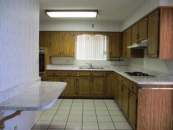 5th image of 5434 E University Dr