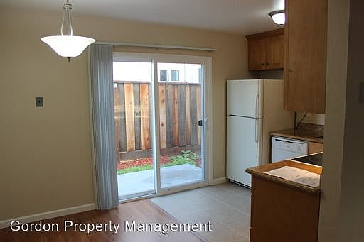 3rd image of 1616 Hollenbeck Ave APT 11