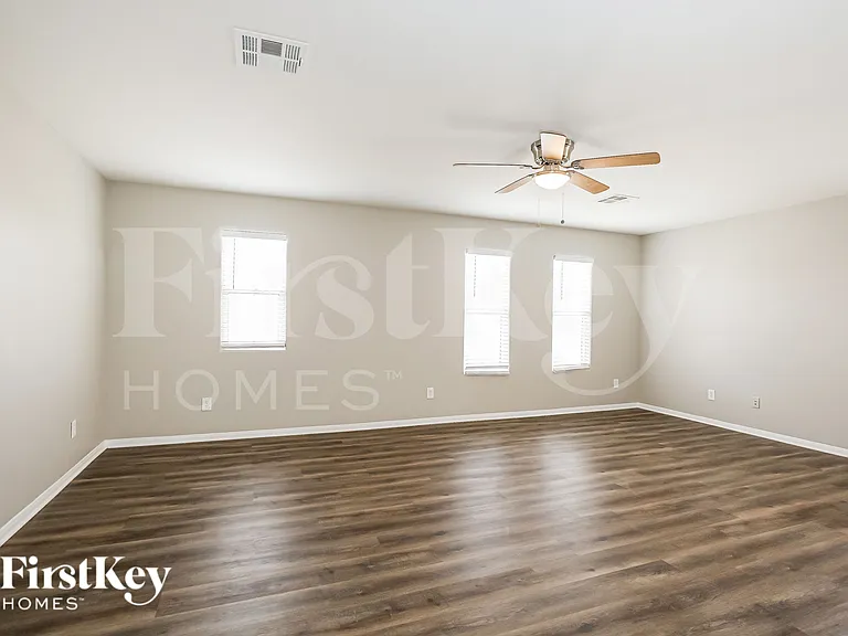 6032 Sierra Lakes St — Photo 8