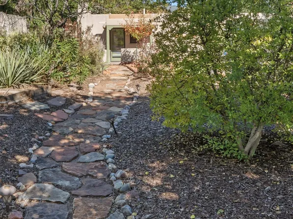 116 Moore St, Santa Fe, NM 87501