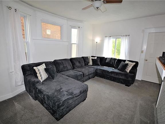 2nd image of 2111 Wolford St