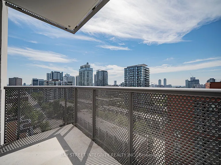 10 Oak St #903 — Photo 27