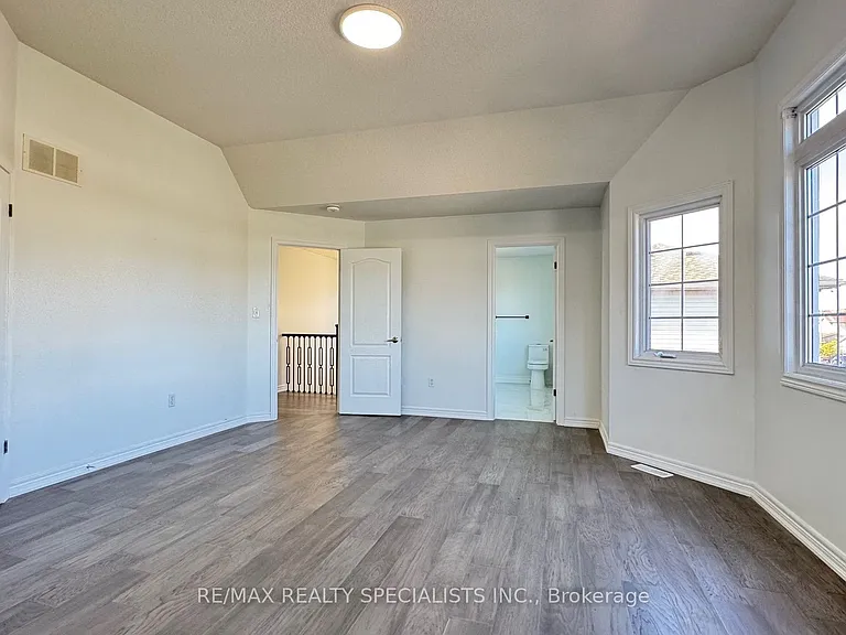 505 Bridlewreath Ct #UPPER LVL — Photo 26