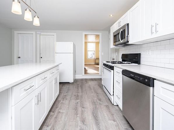 88 14th St #1, Troy, NY 12180