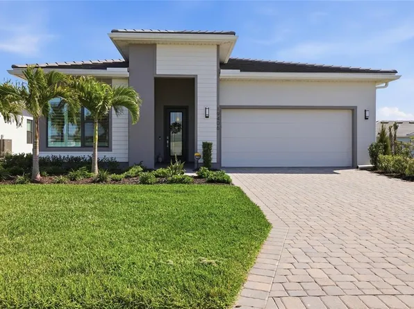 19406 Indian Rock Pl, Lakewood Ranch, FL 34211