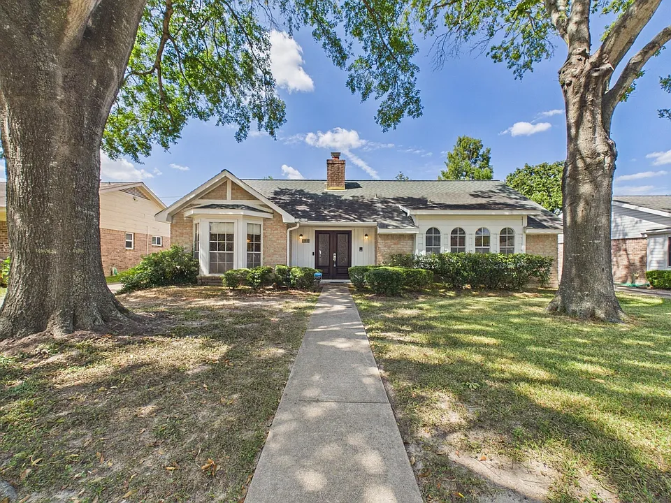 12842 Westmere Dr