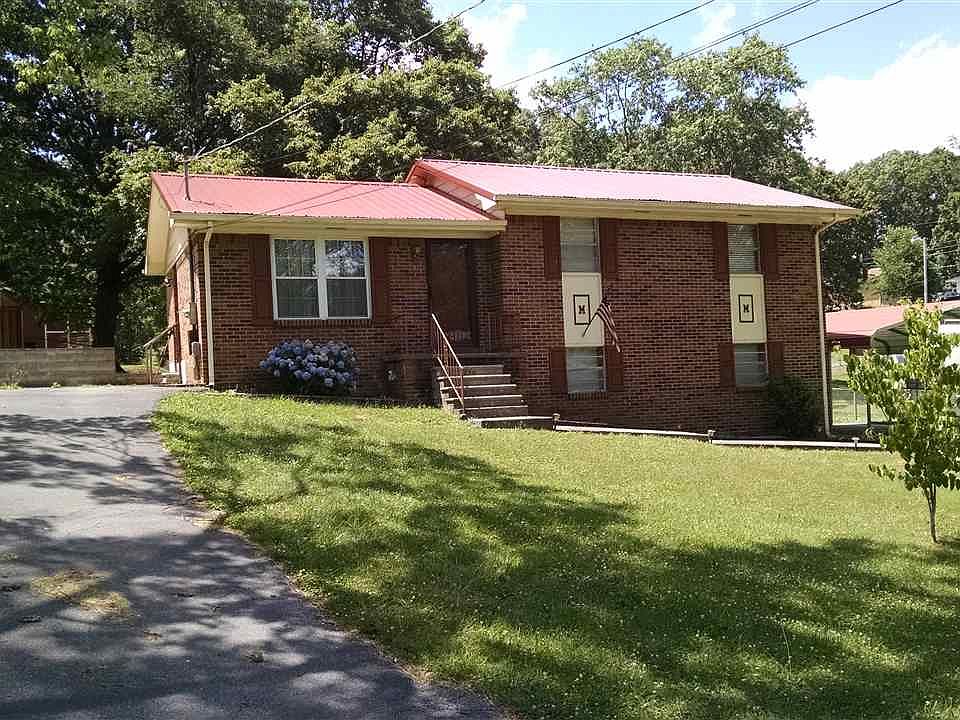1st image of 270 Sara Dr SE