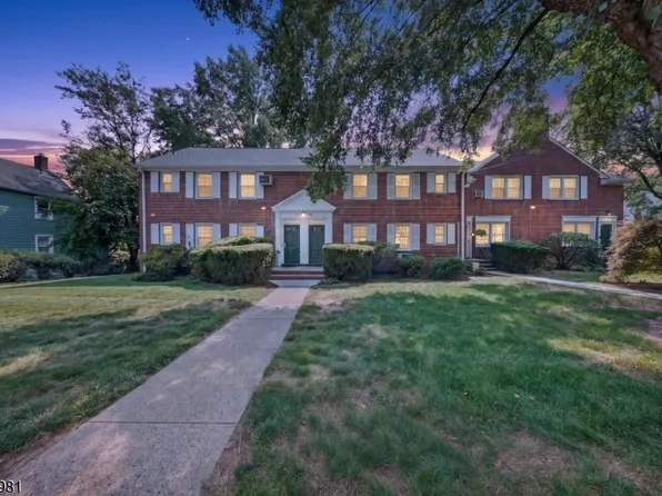 251C Elmwood Ave, Maplewood Twp., NJ 07040