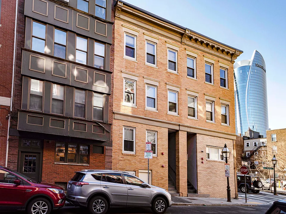 28 Cooper St #1