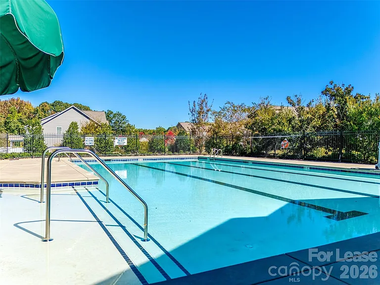 1412 Bramblewood Dr — Photo 34