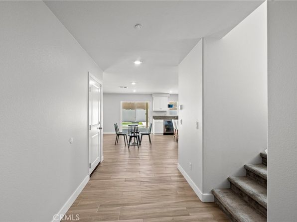 1772 Old Wagon Dr, Hemet, CA 92545