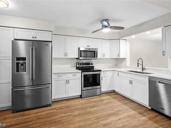7300 Province Way APT 1104, Naples, FL 34104