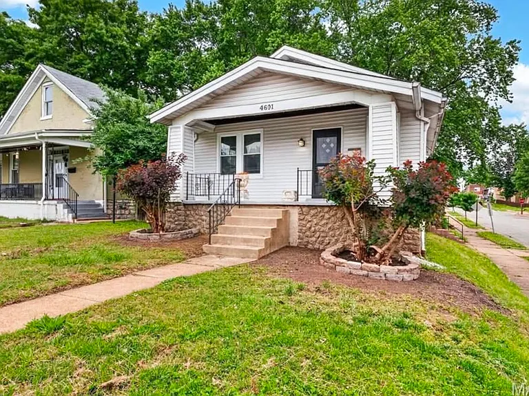 4601 Ray Ave — Photo 7