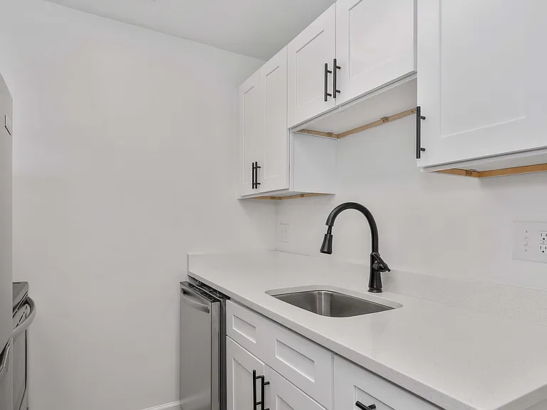 2015 Foraker Ave_Apt 8_CincyPhotoPro-2311 2015 Foraker Ave_Apt 8_CincyPhotoPro-2311