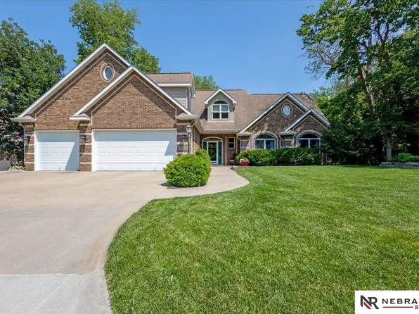 19807 Sterling Ct, Plattsmouth, NE 68048