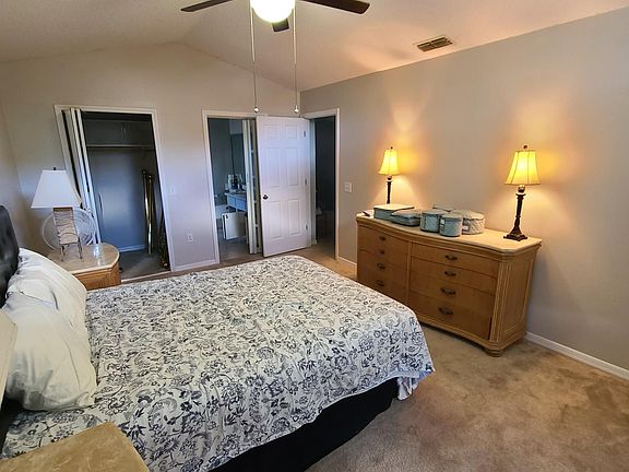 5th image of 331 Silver Pine Dr