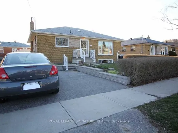 18 Independence Dr, Toronto, ON M1K 3R8