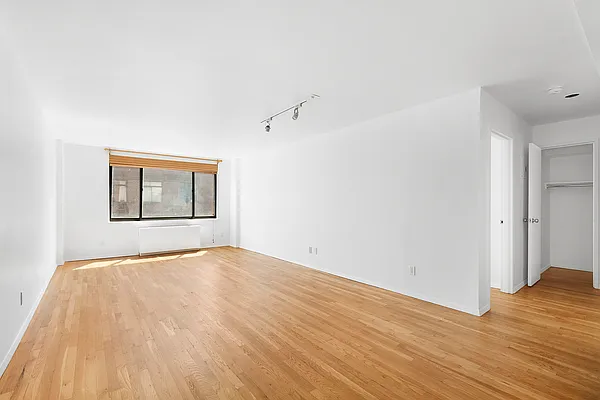 Rented by Corcoran | media 6