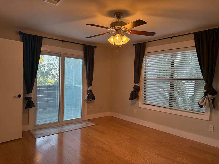 8 Shadywood Ct — Photo 15