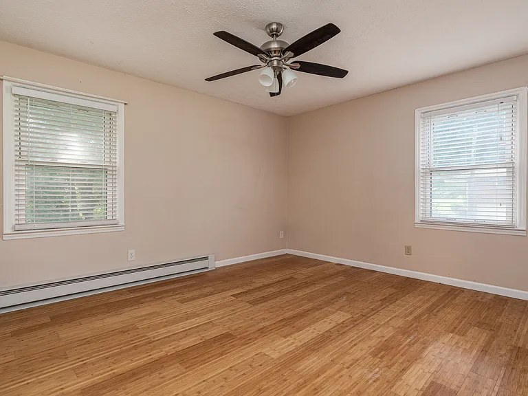 268 S French Broad Ave — Photo 9