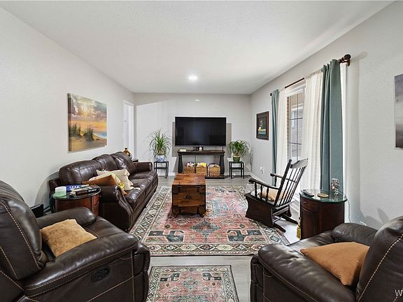 5th image of 4909 Northwood Lake Dr W