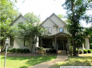 13916 Valley Oaks Dr N, Olive Branch, MS 38654