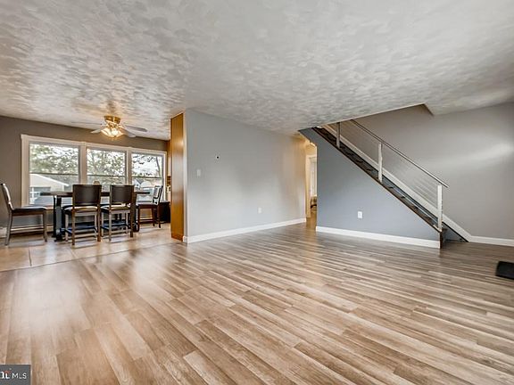3rd image of 112 Meadow Dr
